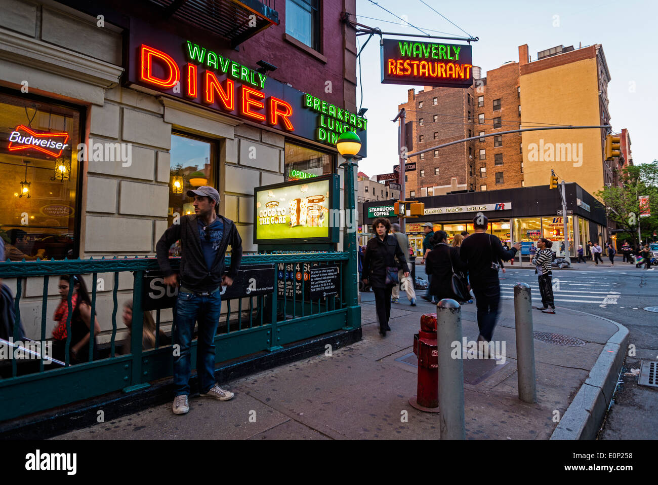 New York, NY - 17 May 2014 Subway entrance outside the Waverly Diner in Greenwich Village ©Stacy Walsh Rosenstock/Alamy Stock Photo