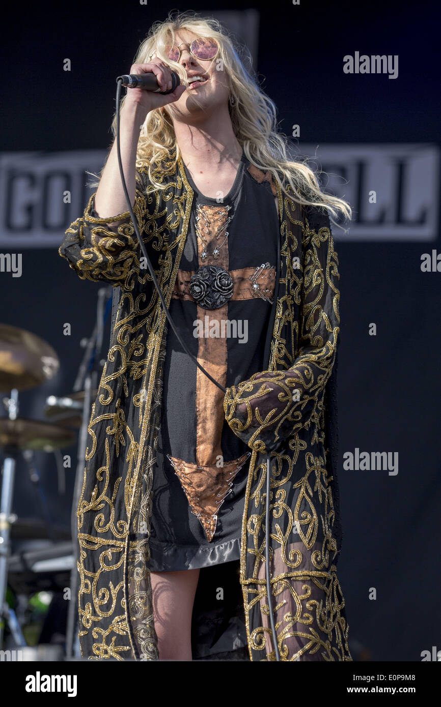 Columbus, Ohio, USA. 17th May, 2014. Vocalist TAYLOR MOMSEN of The Pretty Reckless performs live at Rock on the Range music festival in Columbus, Ohio Credit:  Daniel DeSlover/ZUMAPRESS.com/Alamy Live News Stock Photo