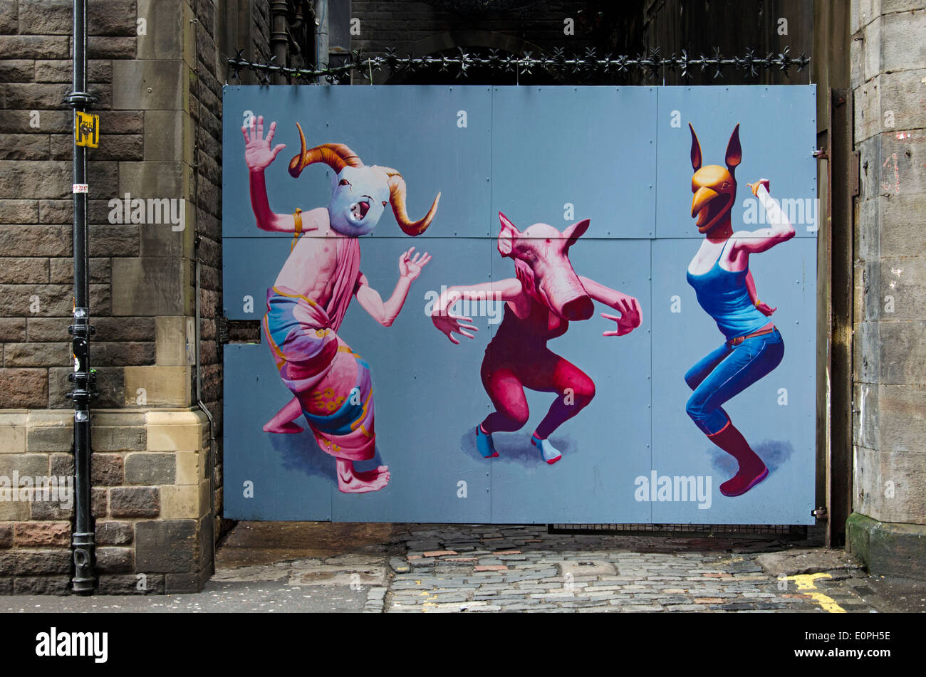 A piece urban art by Kirsty Whiten in the Cowgate area of Edinburgh, Scotland, UK. Stock Photo