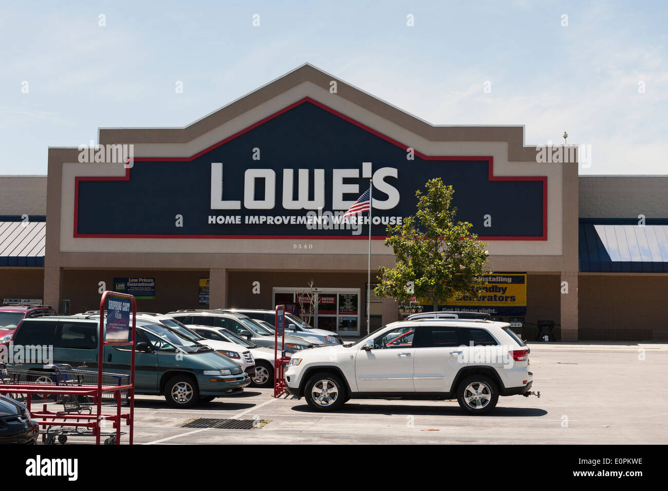 Lowe's supply store located in Leesburg, Florida USA Stock Photo Alamy