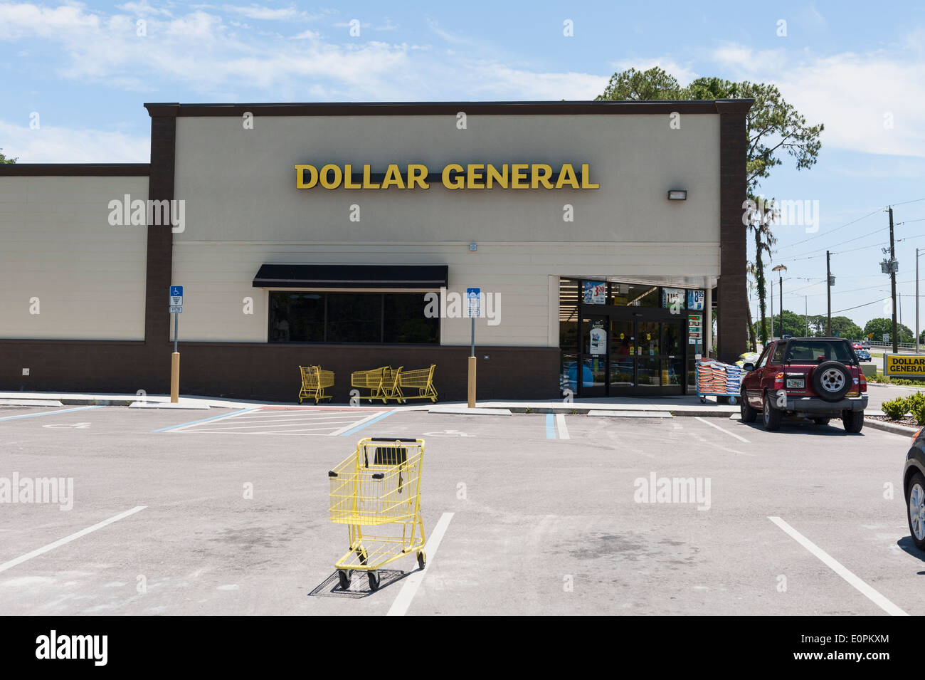 Dollar general hires stock photography and images Alamy