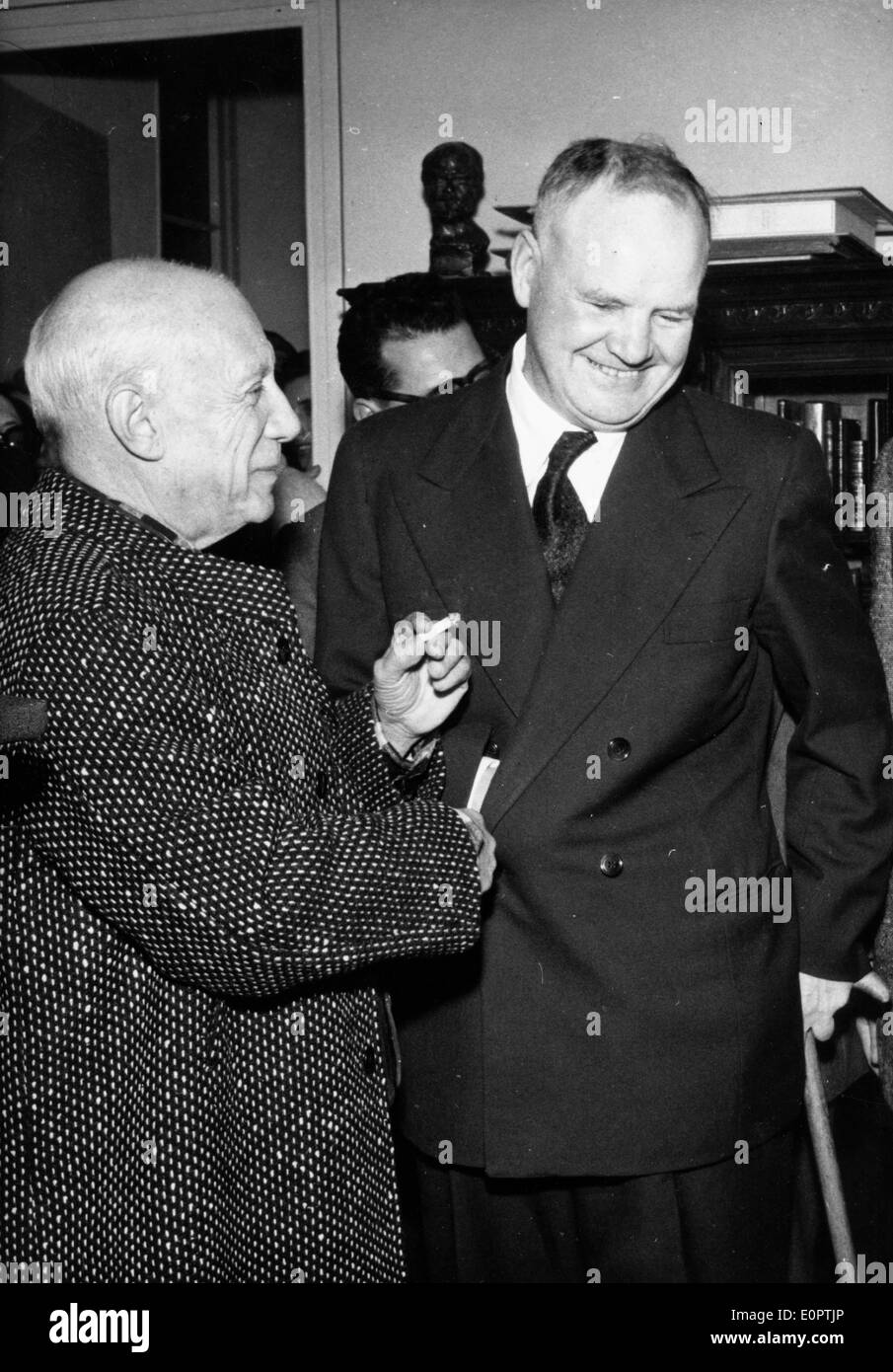 Artist Pablo Picasso at the he Matarasso Gallery with politician Maurice Thorez Stock Photo