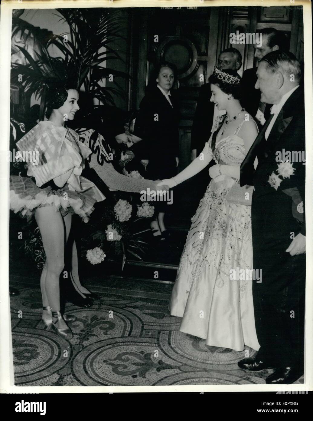 Apr. 04, 1957 - State Visit To Paris. Queen Goes To Paris Opera House. H.M.  The Queen and The Duke Of Edinburgh last night went Stock Photo - Alamy