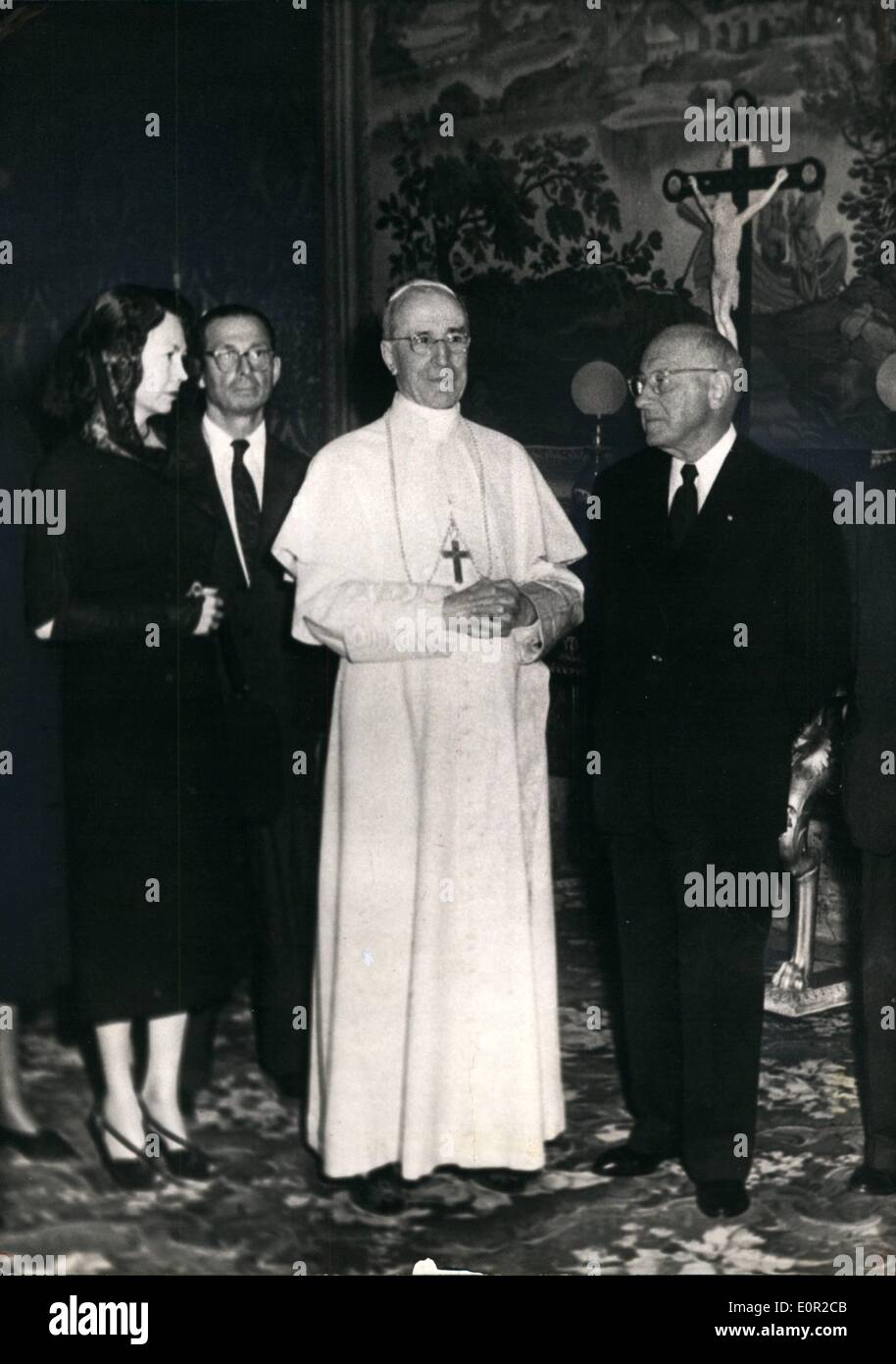Oct. 10, 1957 - The famous American film director Cecil B. De Mille accompanied by his daughter, Mrs. Joseph Harper, and Dr. Max Jacobson have been received today by Pope Piux XII at his Summer residence in Castelgandolfo. Stock Photo