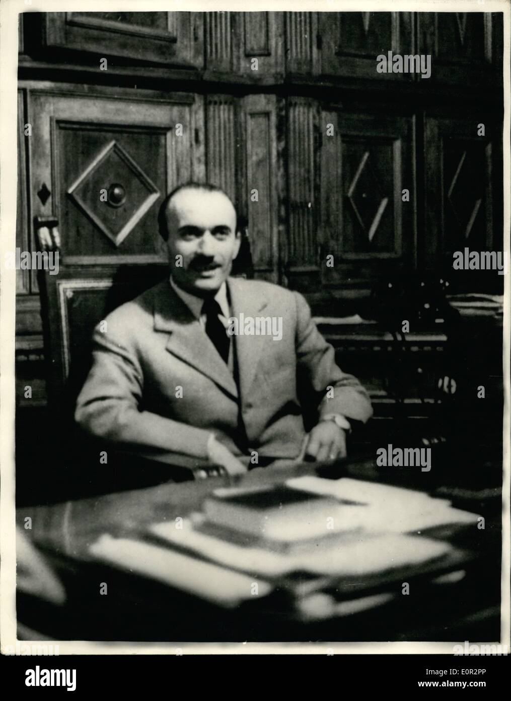 Oct. 10, 1957 - Communist And non- communists struggle for control of the state of San Marino. The struggle for control of the state of San Marino between the christian Democrat Provinsional govt.. controlled by Giovanni Savoritto and signor Melloni leader of the Communist Government. Yesterday the two-opposing leaders had a 30 minute meeting.. The Communists have formed patrols - ''Volunteer red'' - all armed to check arrivals and departures at the tiny state Stock Photo