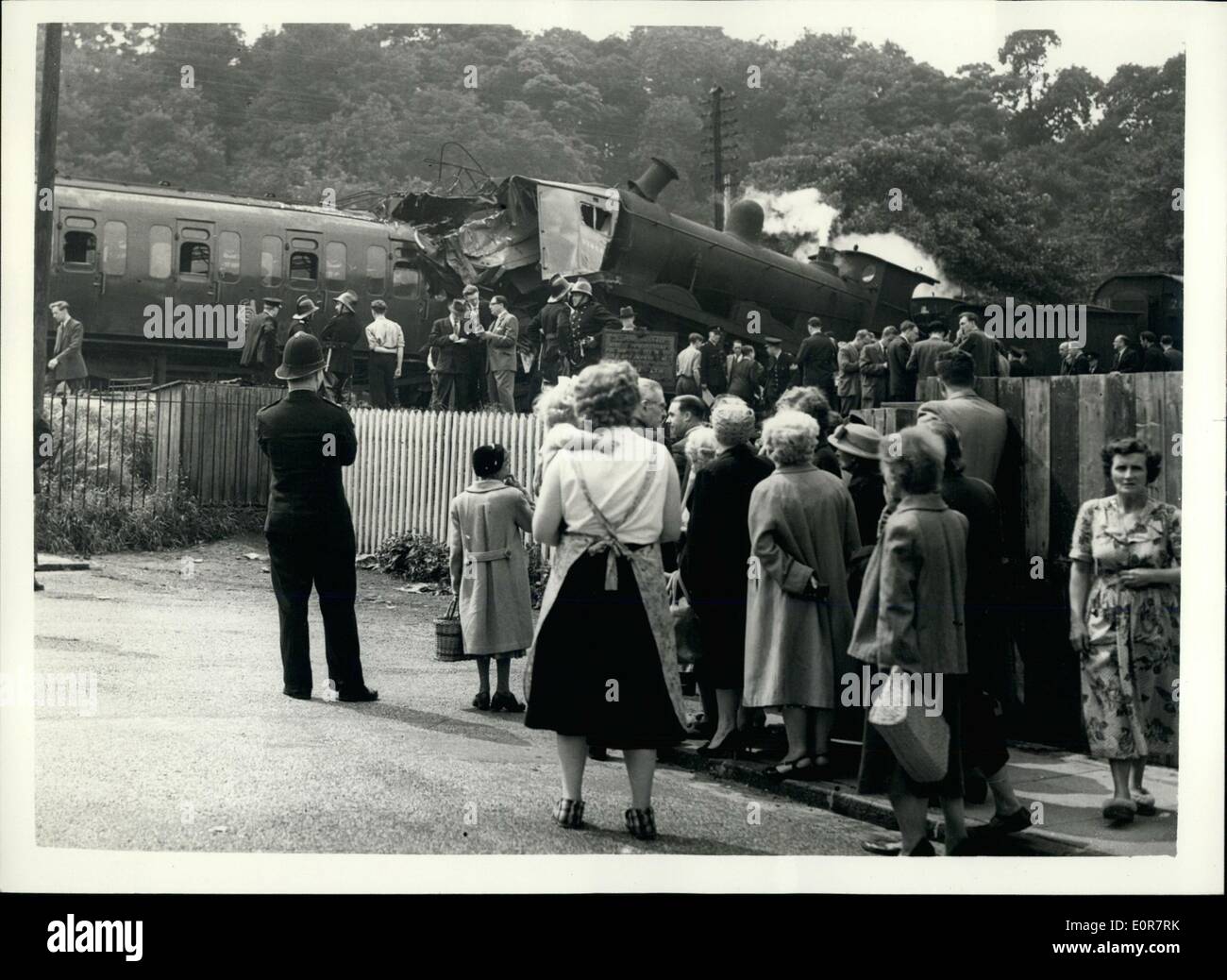 Jul. 07, 1958 Many Injured In London Train Crash.. Between twenty and