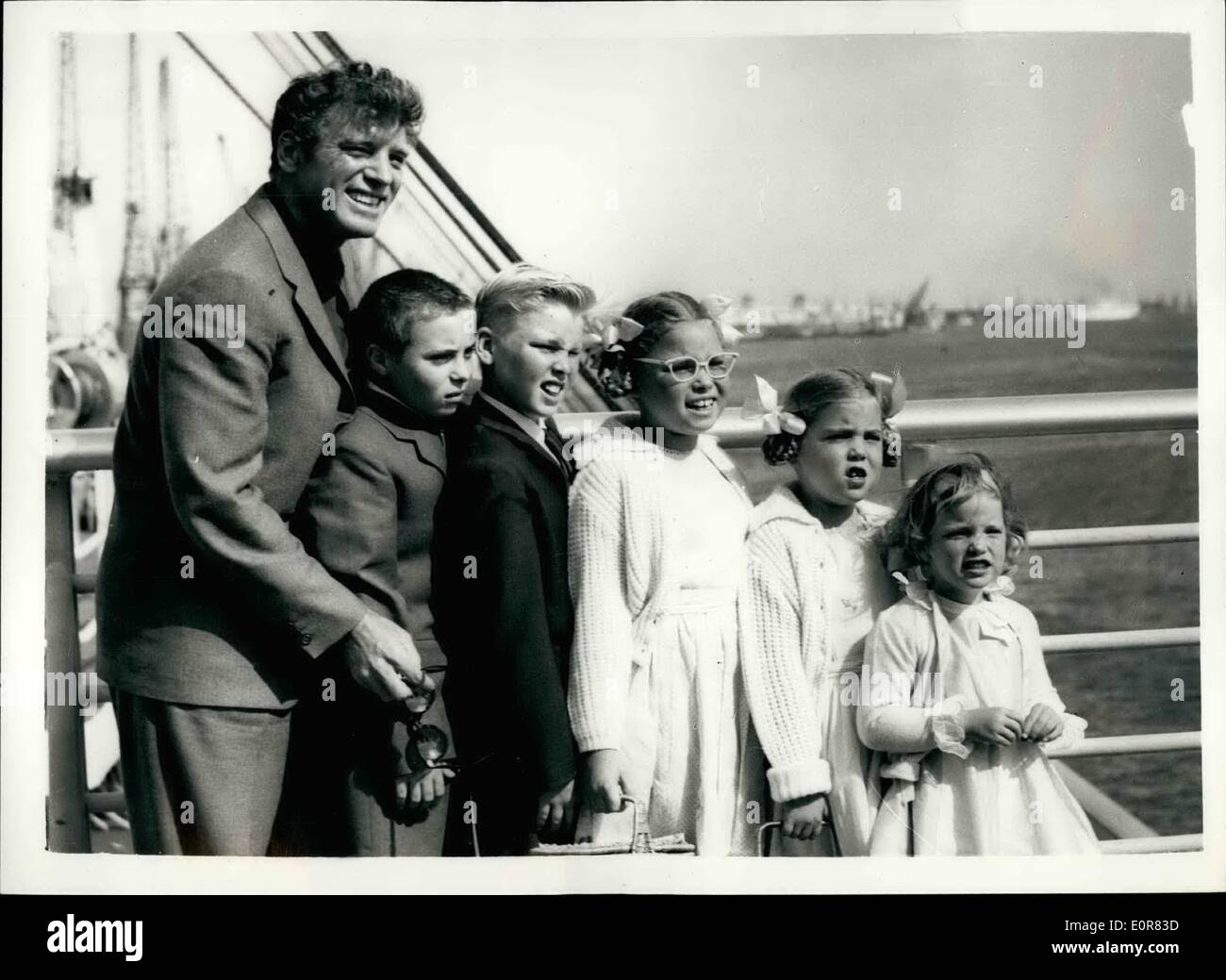 Jul 07 1958 Burt Lancaster Arrives Here With His Wife And Five Stock Photo Alamy