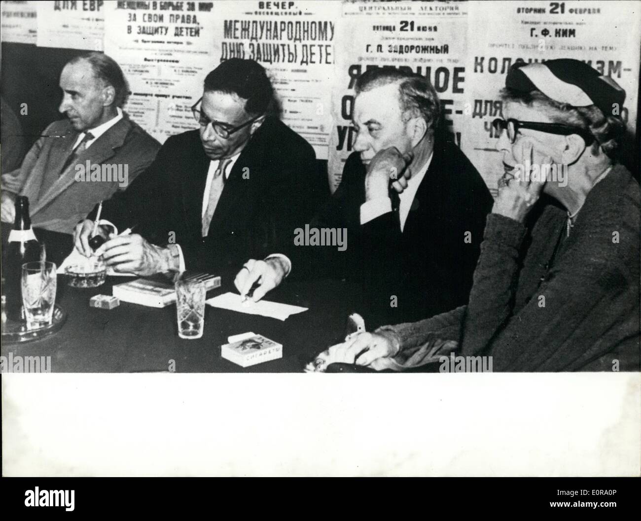 Sep. 09, 1958 - American UNO-delegation in Moscow: Headed by Mrs. Eleonore Roosevelt and Irving Salomon a delegation of the American UNO-Association arrived in Moscow. They had talks with members of the Soviet UNO-Association. Photo shows f.l.t.r. Eleonore Roosevelt, Clark Eichelberger, deputy president of the American UNO - Association, Oscar De Lina and the deputy chairman of the Soviet UNO - Association, Sergei Golunski. Stock Photo