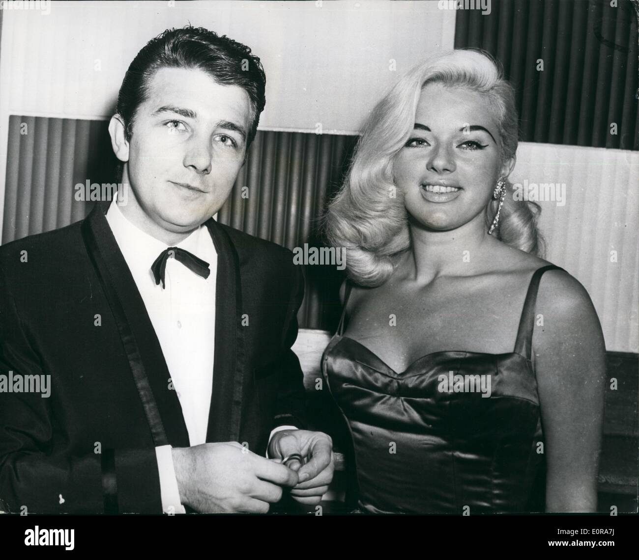 Nov. 11, 1958 - DIANA DORS ON TV TONIGHT: DIANA DORS was to be seen at the Riverside Studios this afternoon, rehearsing for her Stock Photo