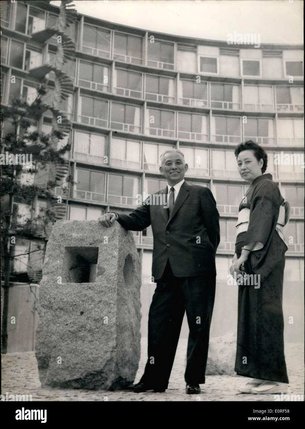 May 05, 1959 - Kyoto Mayor Visits Paris: Gizo Takayama, Mayor Of Kyoto (Japan) Is Now Visiting Paris With His Wife. Photo shows Stock Photo