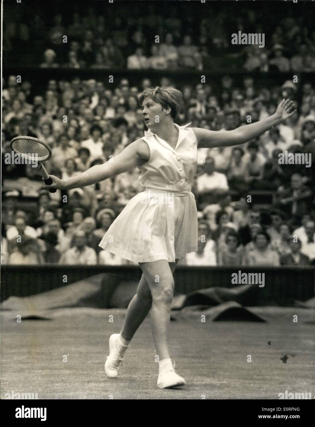 Jun. 06, 1959 - WIMBLEDON TENNIS TOUREAMENT (FOURTH DAY) CHRISTINE TRUMAN  VERSUS PAT WARD PHOTO SHOWS:- Christine Truman (GB) in play against Pat  Ward during their match on the centre court today