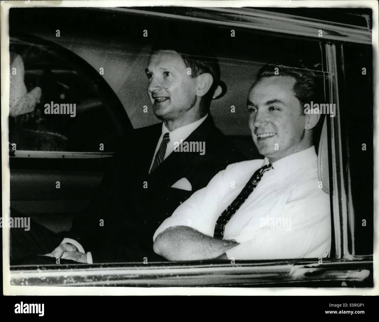 Rus ayol jinsiy aloqa paytida nola qiladi