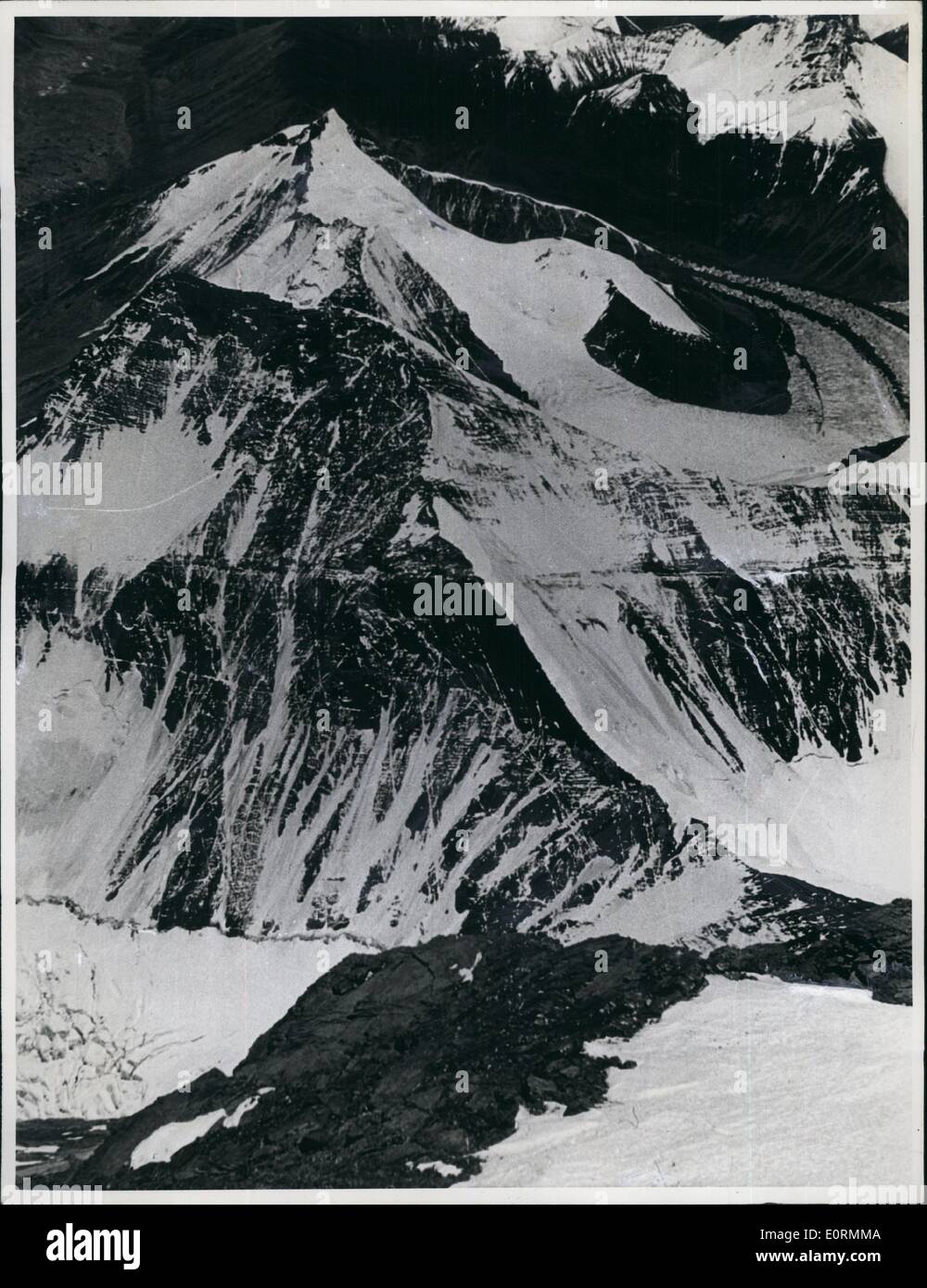 Everest summit historical hi-res stock photography and images - Alamy