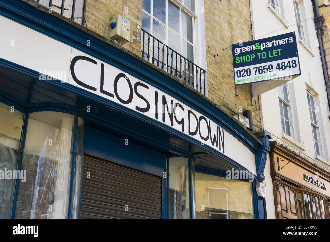 Closed shop to let, England, UK Stock Photo