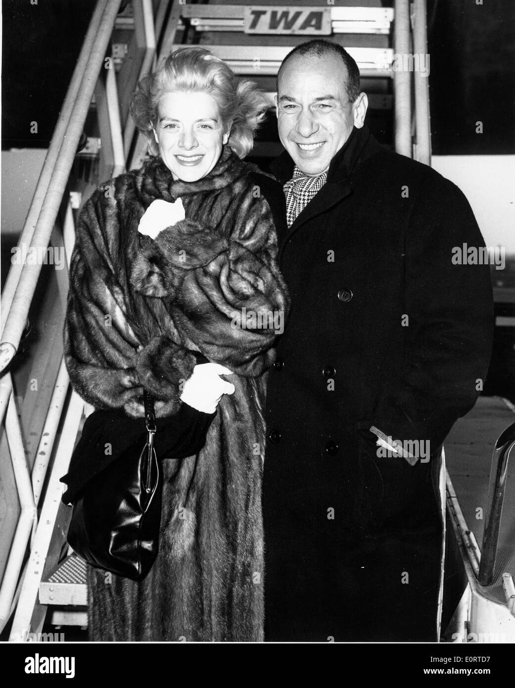 Actors Jose Ferrer and Rosemary Clooney at airport Stock Photo