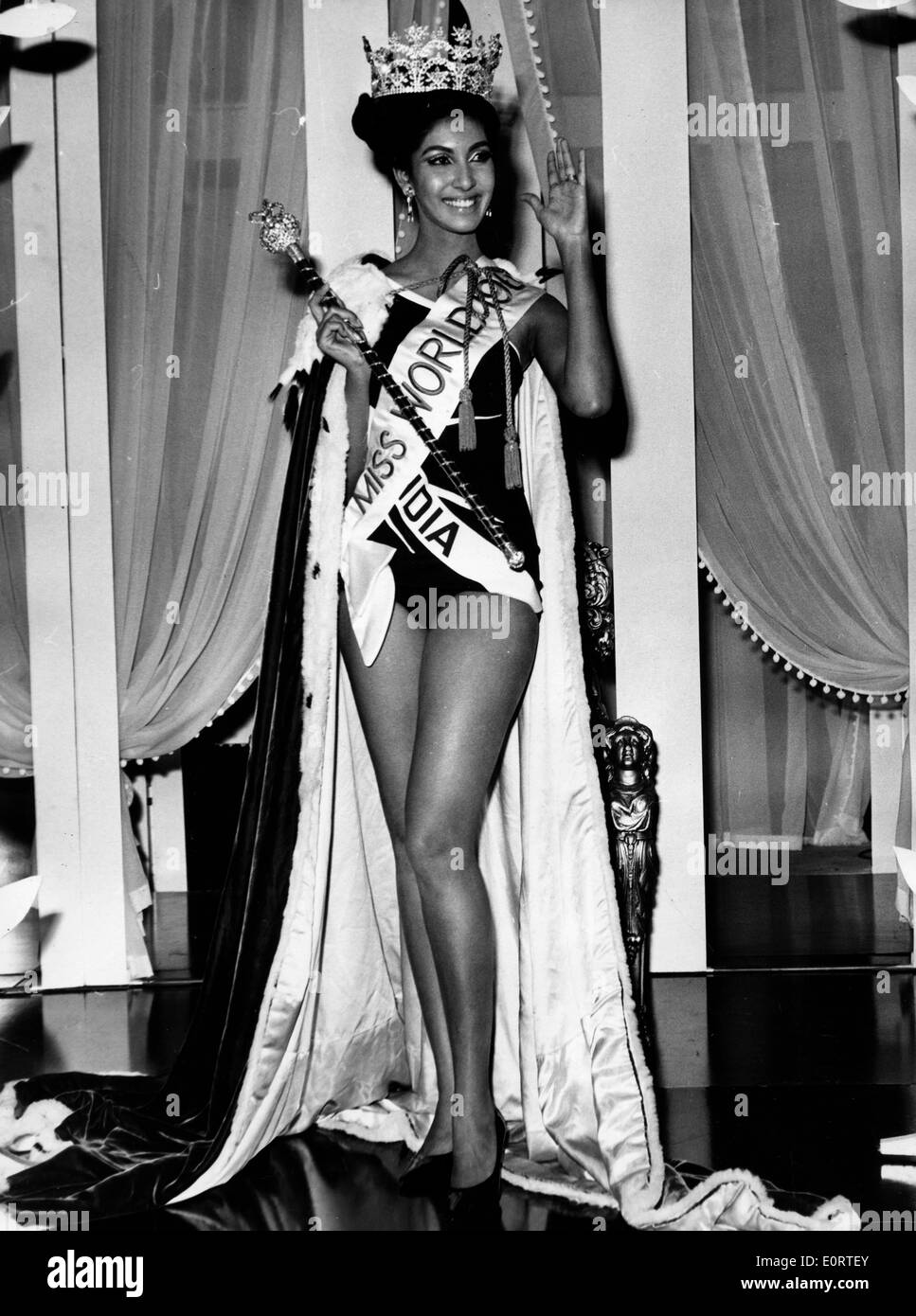 Reita Faria wins Miss World 1966 Stock Photo