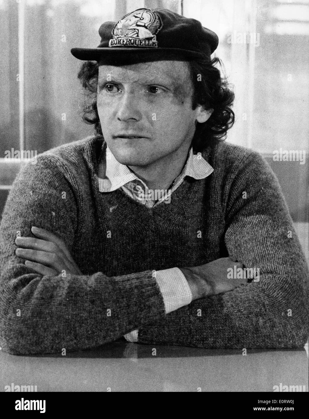 https://c8.alamy.com/comp/E0RW0J/racer-niki-lauda-sitting-at-table-E0RW0J.jpg