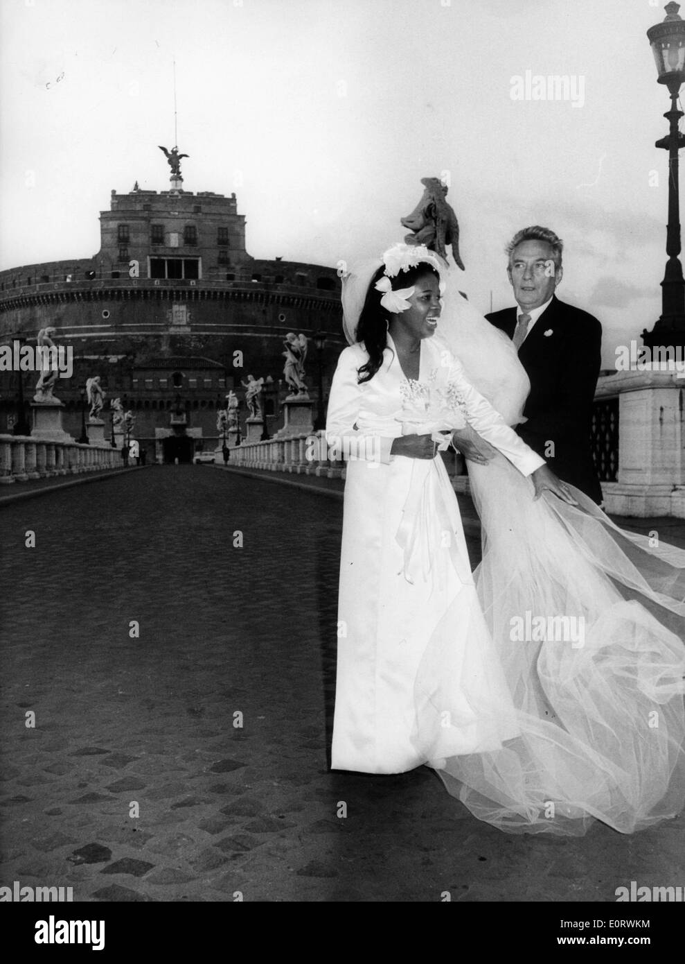 Actor Peter Finch marries Eletha Barrett Stock Photo