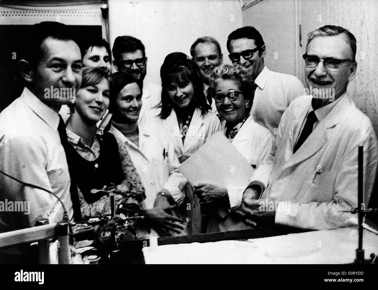 Ulf Von Euler in the lab with scientists Stock Photo