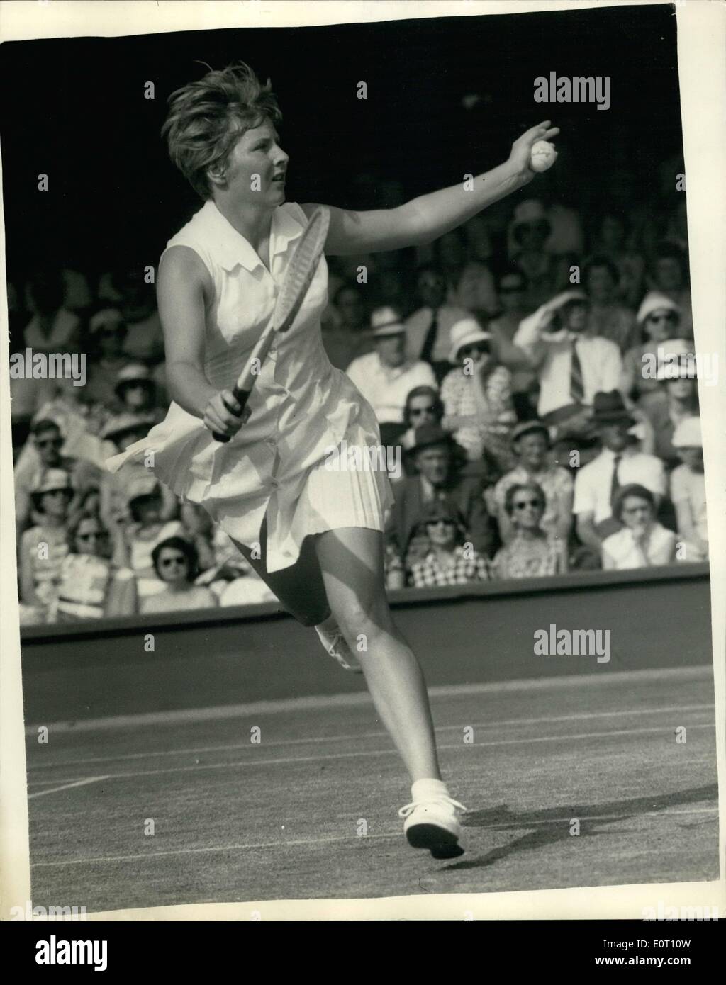 Jun. 06, 1960 - WIMBLEDON TENNIS CHAMPIONSHIPS CHRISTINE TRUMAN WINS  Keystone Photo Shows:- Christine Truman (Gt. Britain), in play against Mrs.  R. Hales (Gt. Britain), whom she beat 86, 6-3 at Wimbledon today Stock  Photo - Alamy