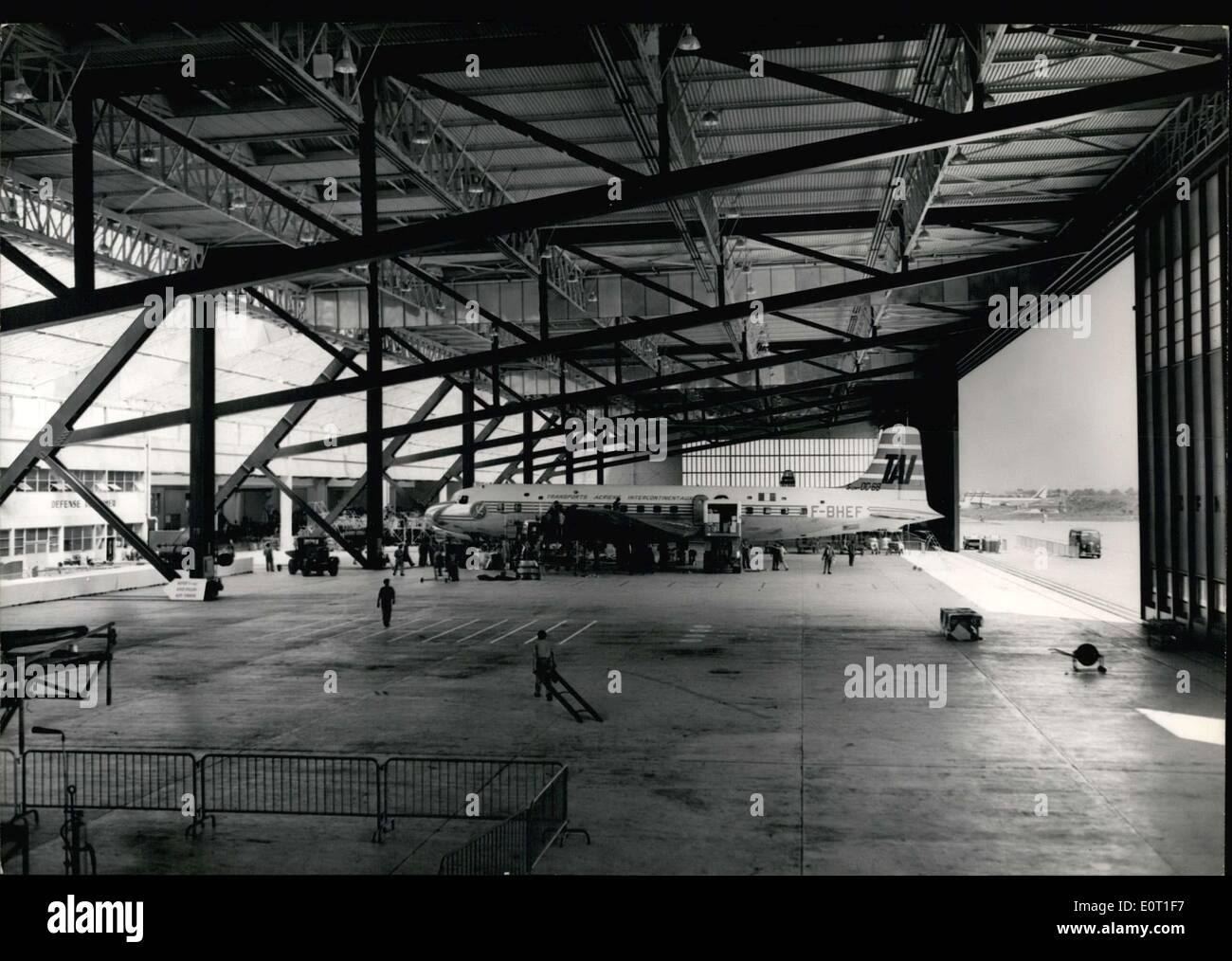 Orly Hangar Hi res Stock Photography And Images Alamy orly-hangar-hi-res-stock-photography-and-images-alamy