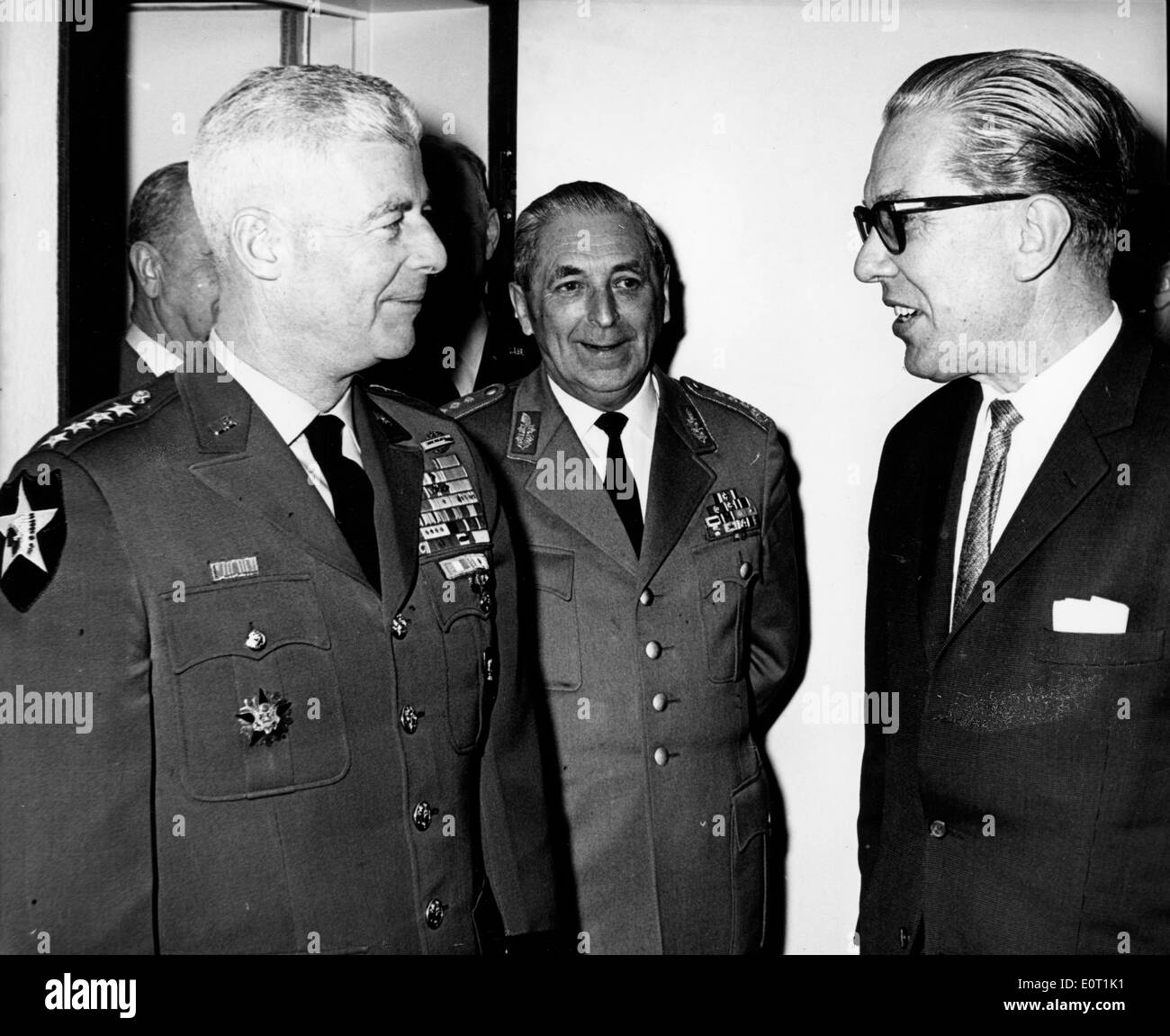 General Paul Freeman, Jr. talks with colleague Stock Photo