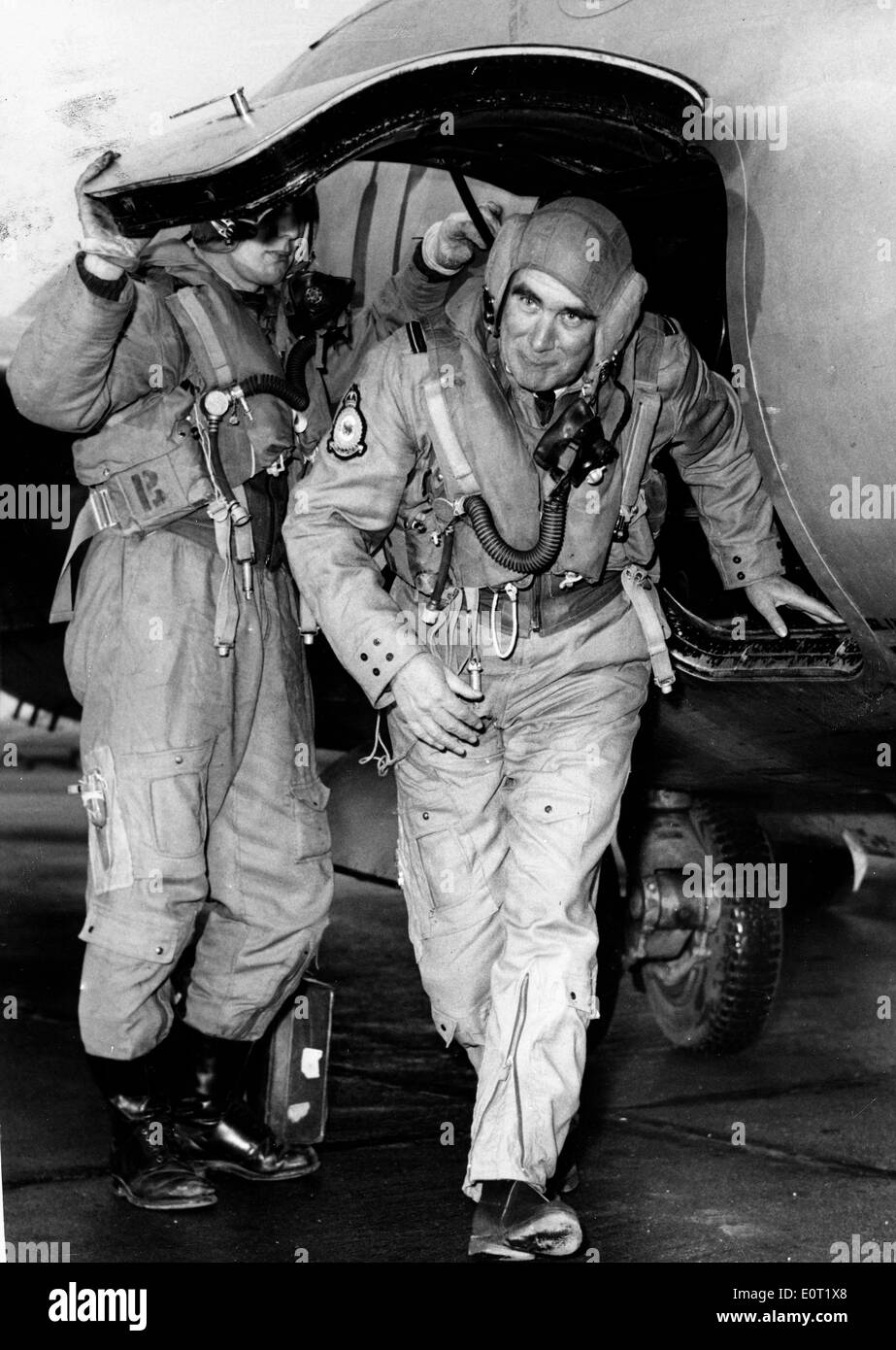Diplomat Hugh Foot returns from flight Stock Photo