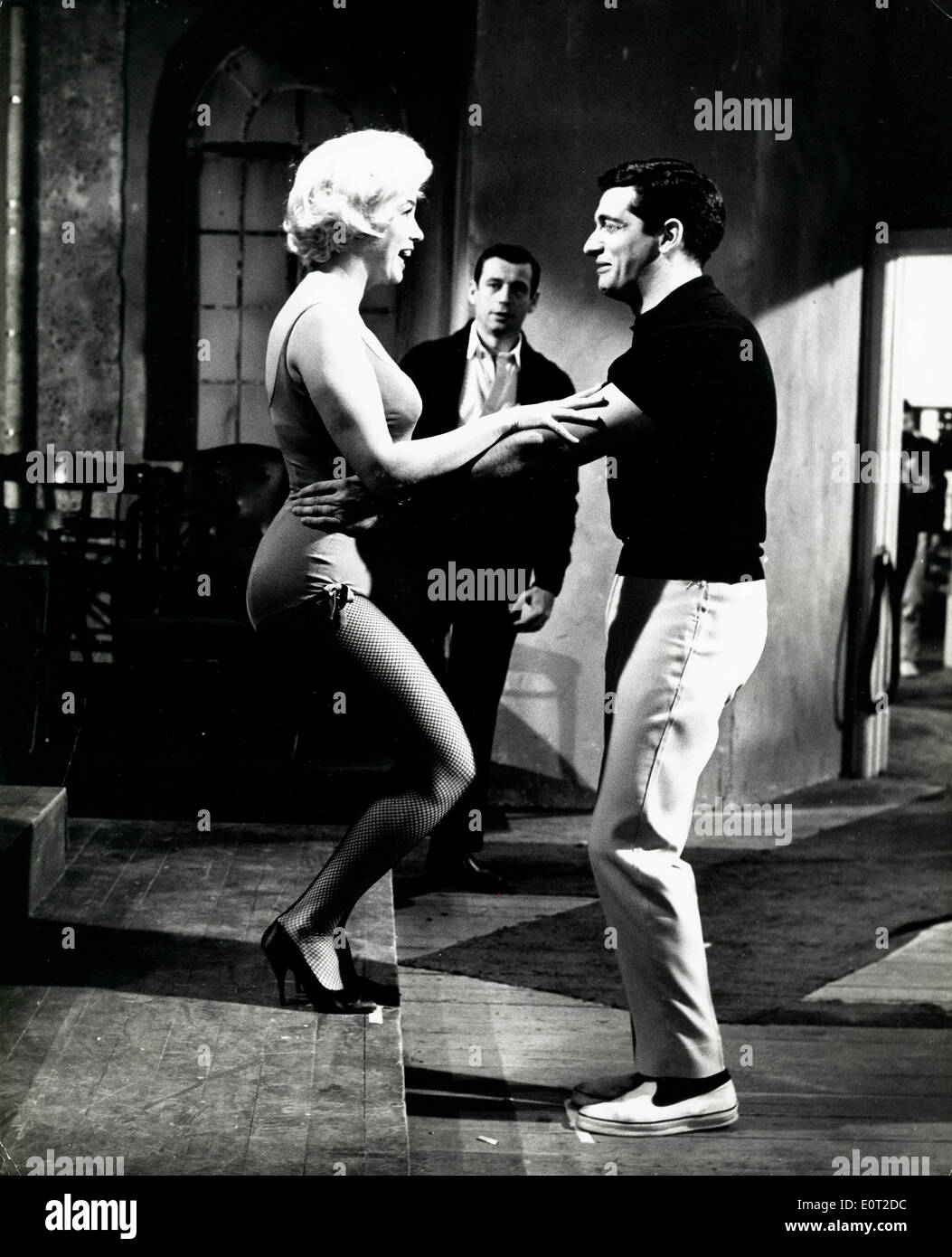 Actress Marilyn Monroe and Frankie Vaughan filming 'Let's Make Love' Stock Photo