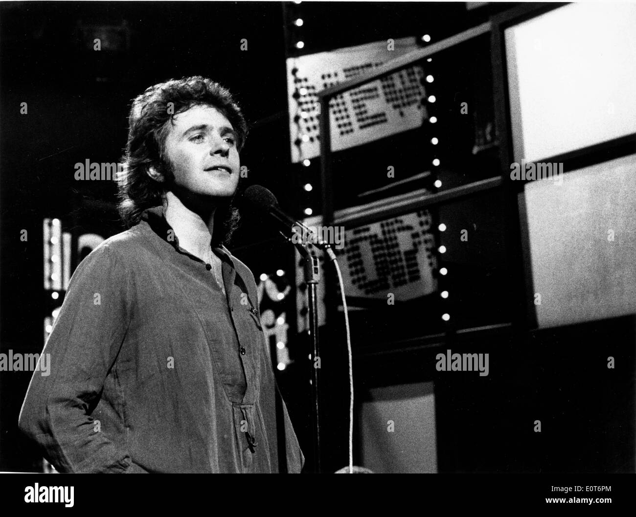 David Essex on stage singing Stock Photo