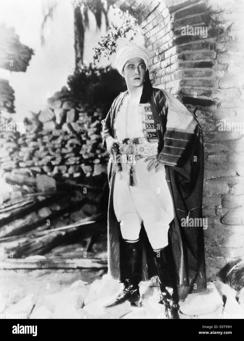 Rudolph valentino the sheik hi-res stock photography and images - Alamy