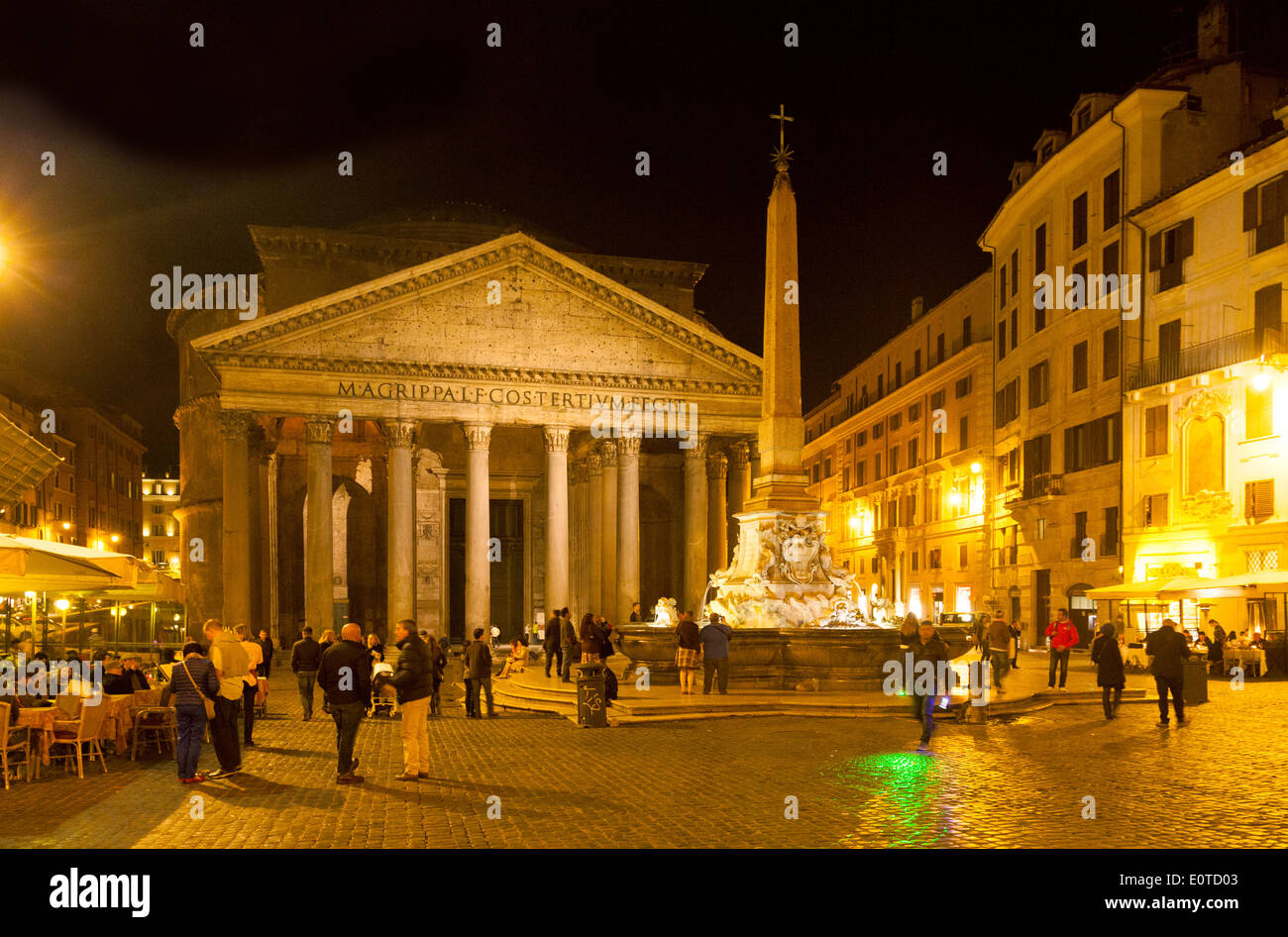 The Pantheon and Piazza della Rotonda at night, Rome city center Italy Europe Stock Photo