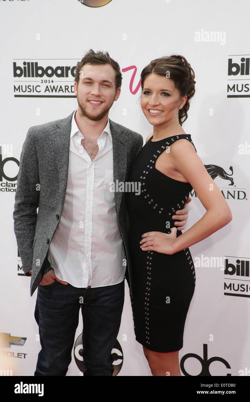 Phillip Phillips, Hannah Blackwell at arrivals for 2014 Billboard Music Awards - Arrivals Part 3, MGM Grand Garden Arena, Las Vegas, NV May 18, 2014. Photo By: James Atoa/Everett Collection Stock Photo