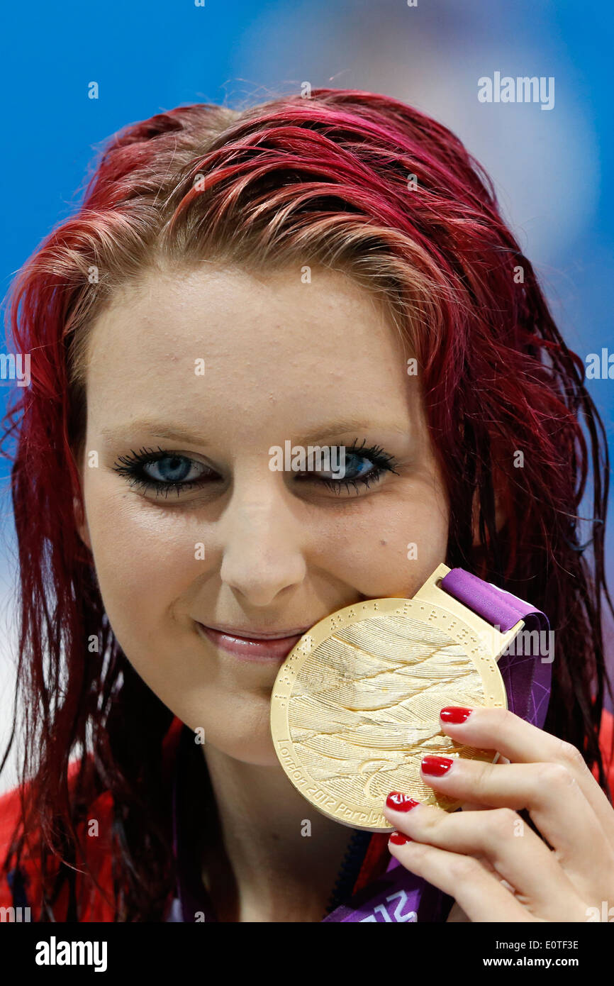 Jessica Jane Applegate Of Great Britain Celebrates With Her Gold Medal After Winning The Womens