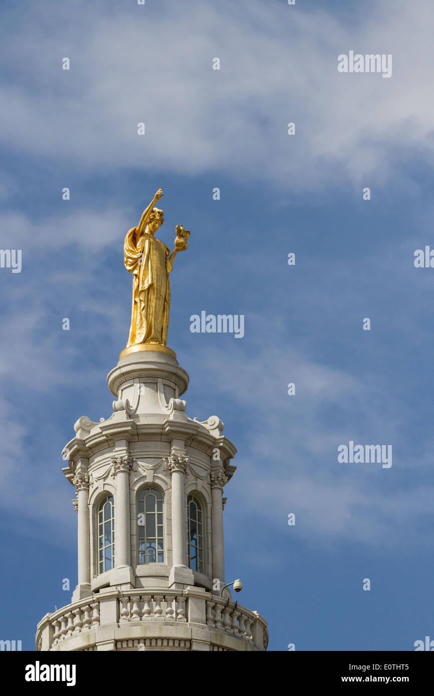 Capitol building in madison wisconsin hires stock photography and