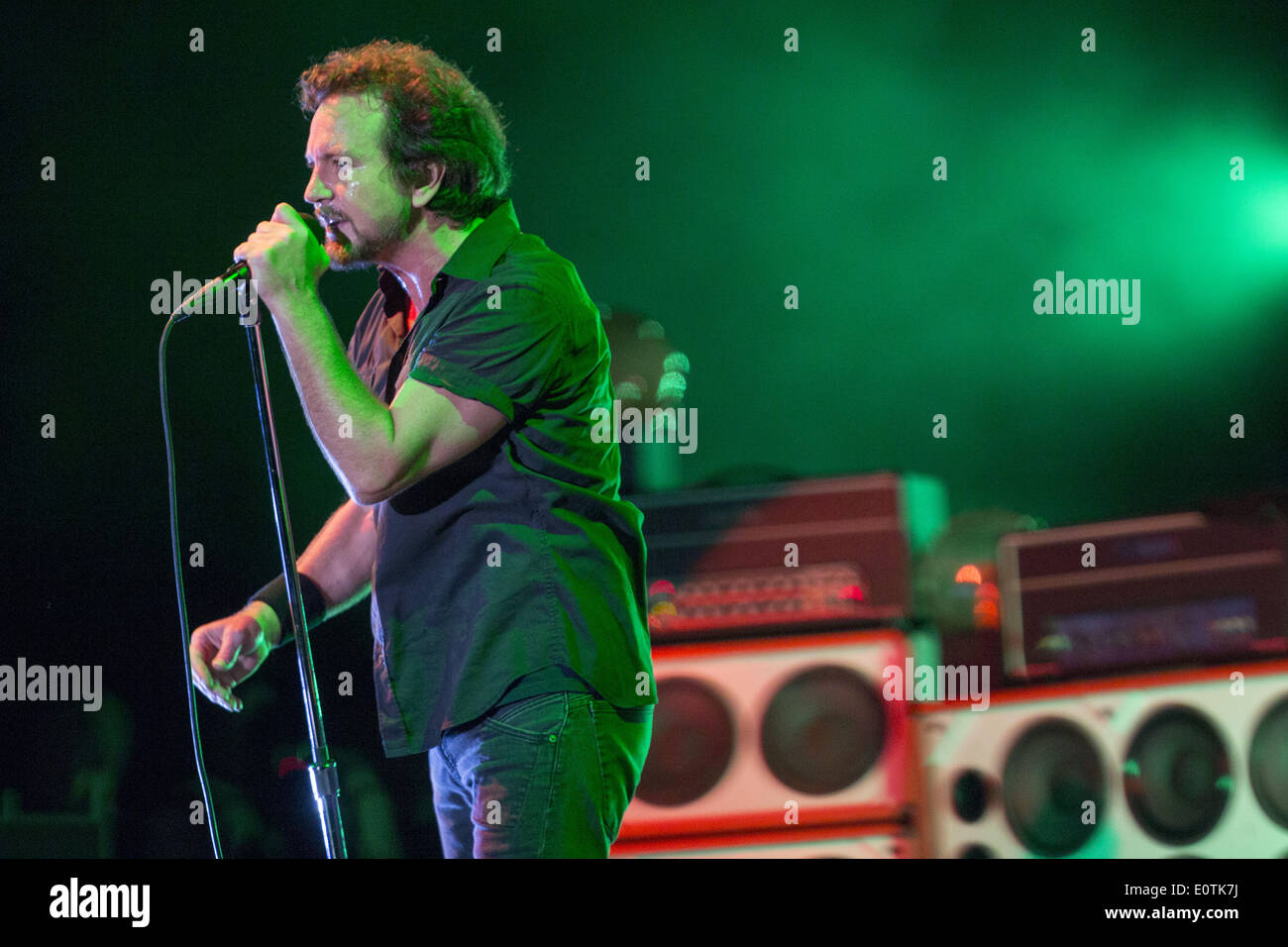 Eddie vedder of pearl jam hires stock photography and images Alamy