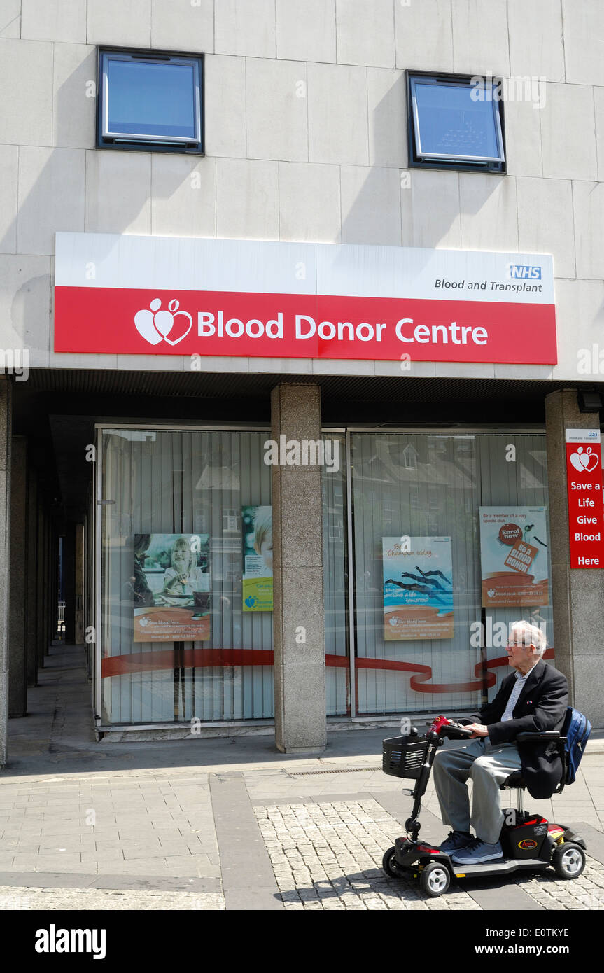 Donor centre hires stock photography and images Alamy