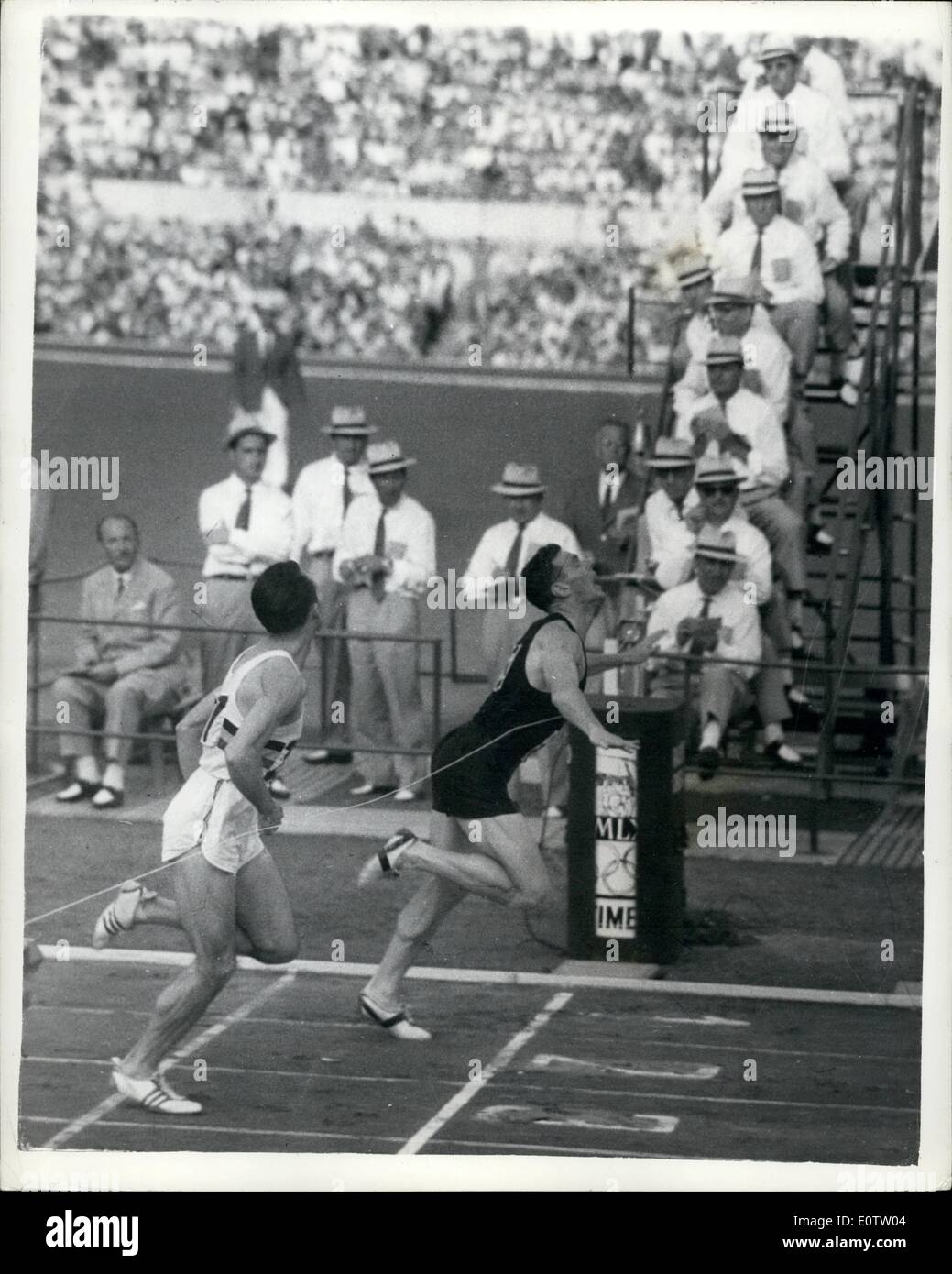 Sep. 09, 1960 - Olympic Games In Rome Gold Medal For New Zealand in 800 M: Photo Shows P. Snell, of New Zealand, seen winning the Final of the Men's 800 Metres in Rome yesterday, from R. Moens, of Belgium. Smell's time was 1-46.3. Stock Photo