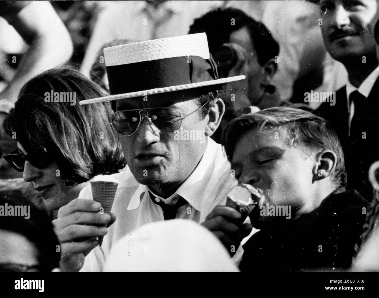 Actor Gregory Peck eating ice cream Stock Photo