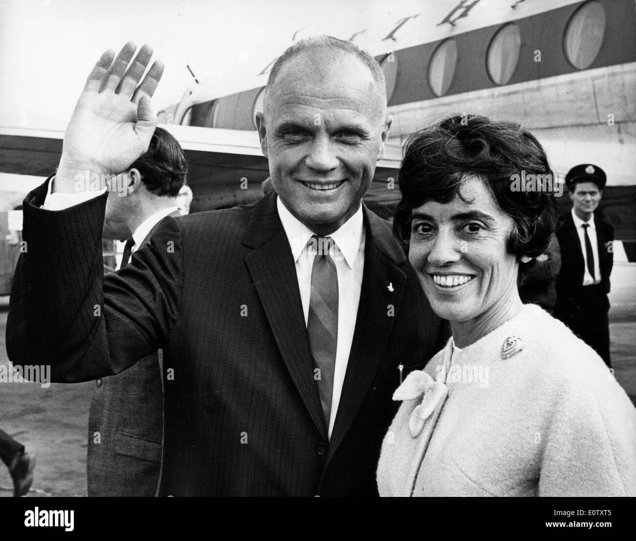 Astronaut John Glenn at airport with wife Annie Stock Photo - Alamy