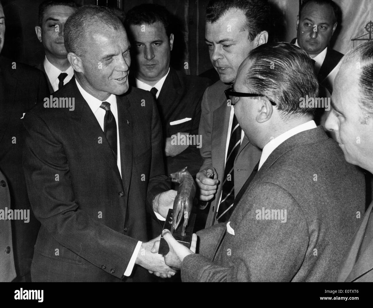 Astronaut John Glenn receives award Stock Photo