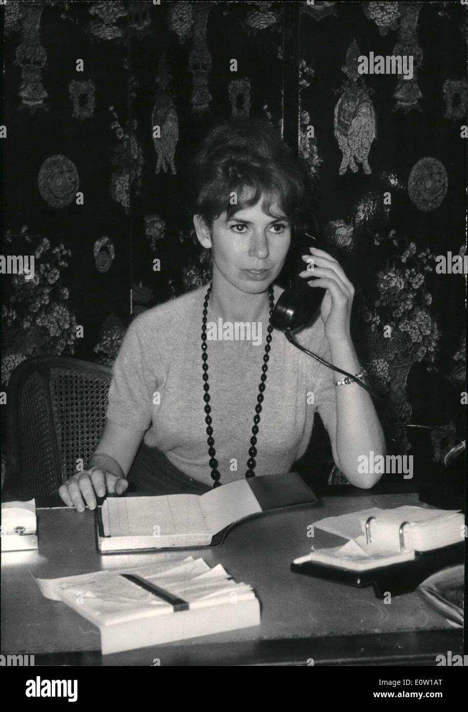 Nov. 11, 1960 - Waiting for Marlon: Marlon Brando the famous American Sen Actor, was often seen with an unknown girl last sum Stock Photo