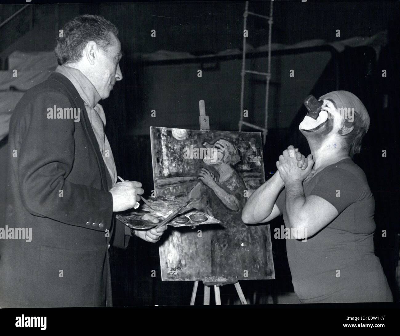 Nov. 22, 1960 - Artist Javor Fait paints clown Charlie Rivel Stock Photo