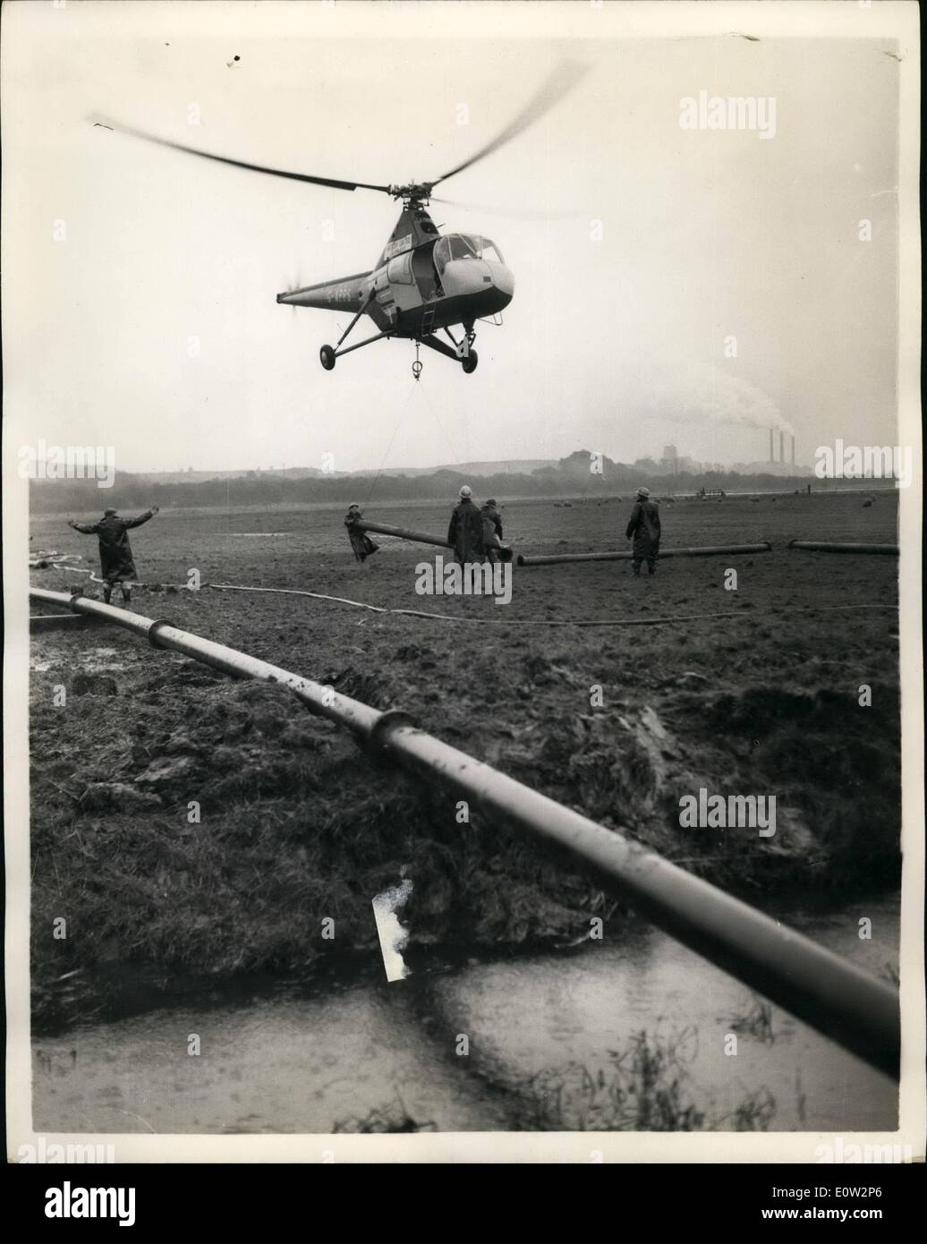 Black pipeline hi-res stock photography and images - Alamy