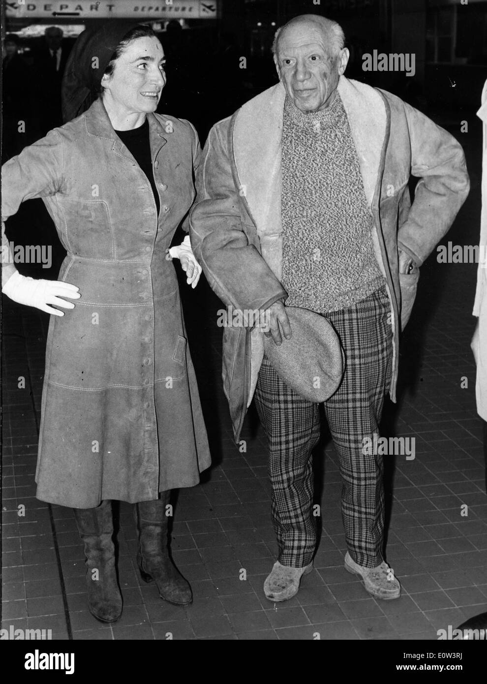 Artist Pablo Picasso and Jacqueline Roque after their secret wedding ceremony Stock Photo