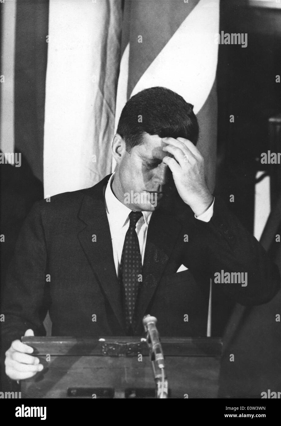 President Kennedy gives a speech at a luncheon during State visit Stock Photo