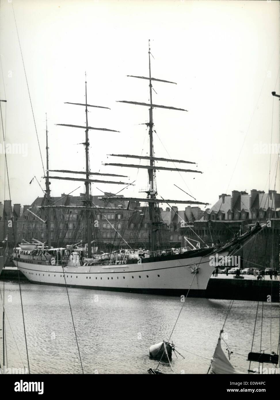 Jun. 06, 1961 German Schoolship at International Congress of ''Cape