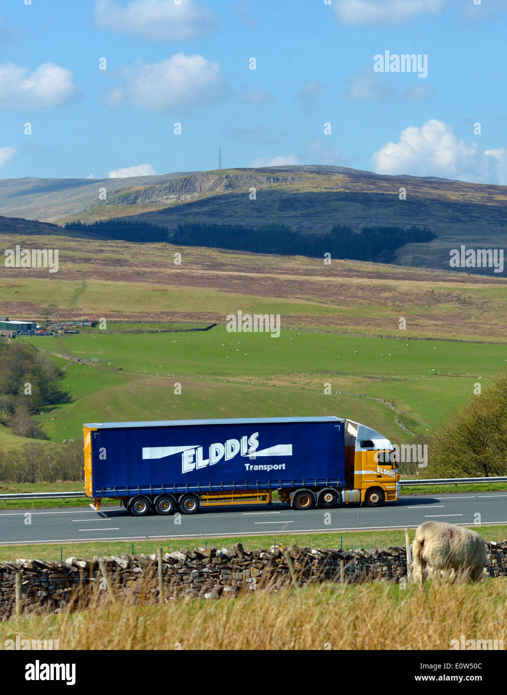 M6 motorway hgv hi-res stock photography and images - Alamy