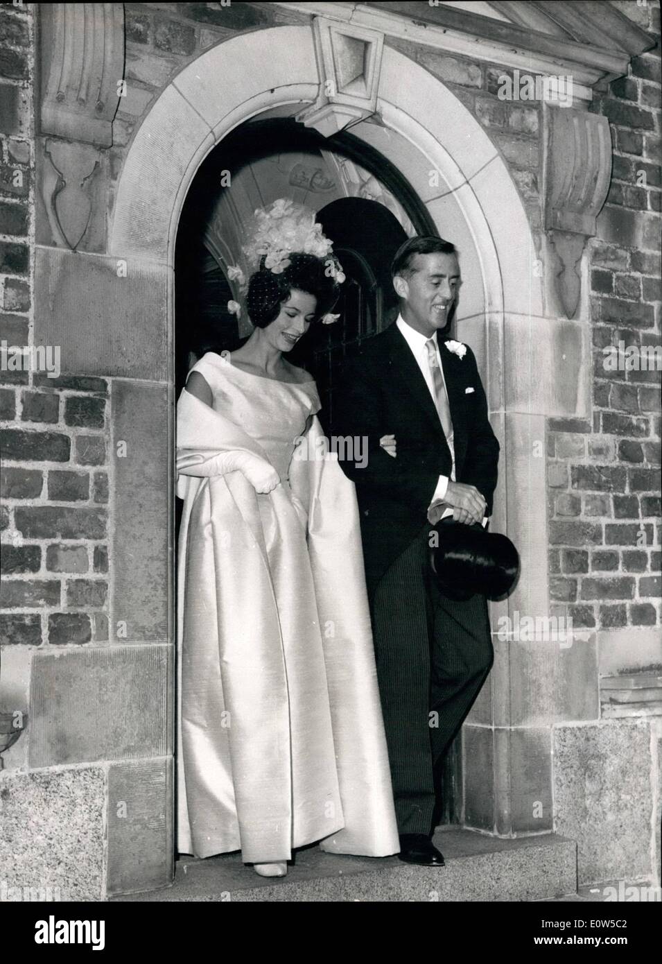 The wedding year hi-res stock photography and images - Alamy, image size:955x1390