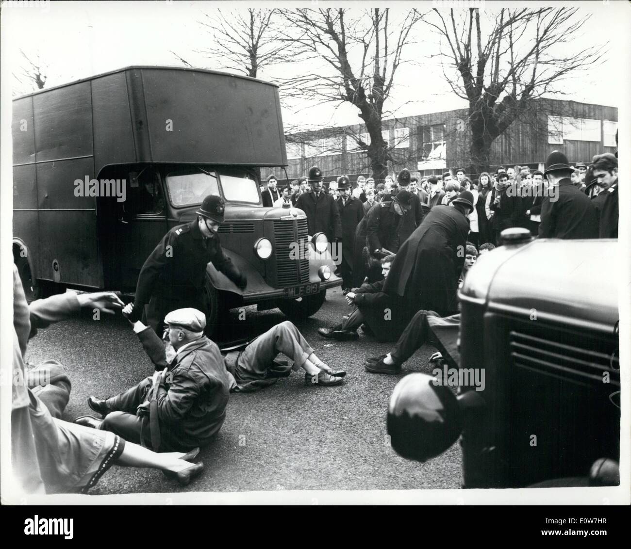 Dec. 12, 1961 - Three Hundred Arrested At USAF Headquarters: Three hundred demonstrators were arrested this afternoon when they Stock Photo