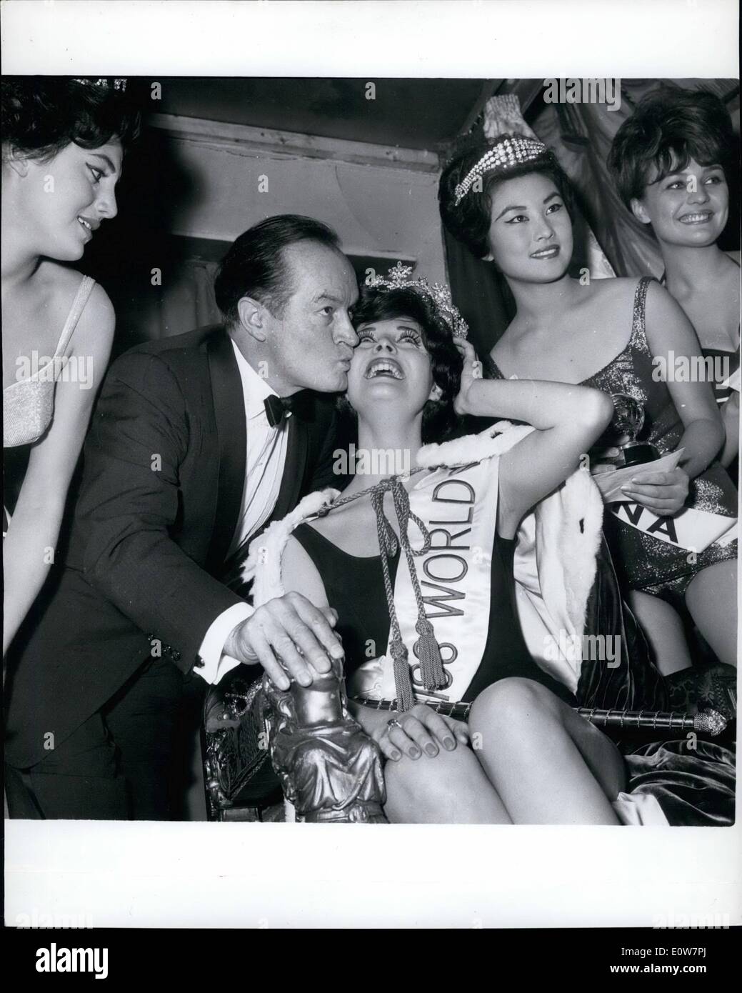 Nov. 10, 1961 - 10-11-61 Miss United Kingdom becomes Miss World 1961 . Congratulations from Bob Hope. Lovely eighteen year old Miss Rosemarie Frankland from Lancaster last night won the title of Miss World 1961 at the Kyceum Ballroom in the Strand. Runner-up was nineteen year old Miss Free China (Grace Li. 19). Third was 18 year old Carmen Cervera (Miss Spain). Keystone Photo Shows: Bob Hope has a congratulatory kiss for Miss World 1961 Rosemarie Frankland after her great victory last night. On left is Miss Spain who came third. Miss Free China who took second place is right Stock Photo